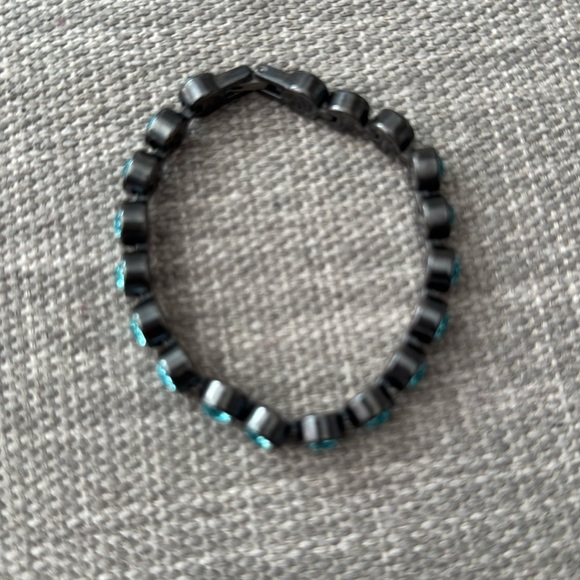 🔵 TOUCHSTONE CRYSTAL BY SWAROVSKI AQUA BRACELET - Picture 5 of 6